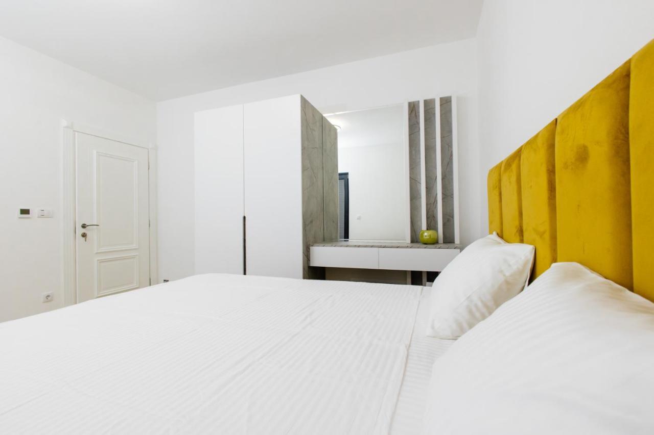 Lira Apartment *